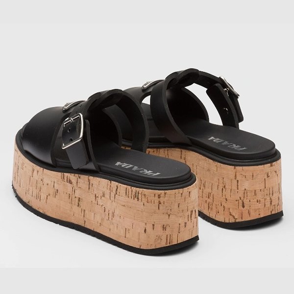 大注目プラダ 偽物 Rubber wedge platform sandals ウェッジサンダル