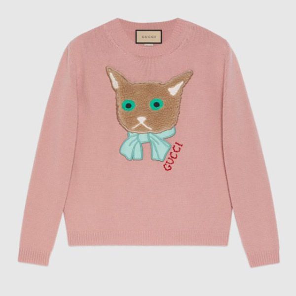 新作 グッチ セーター 偽物 猫 クルーネック 長袖 ウール ロゴ ピンク 662173XKBYI6183