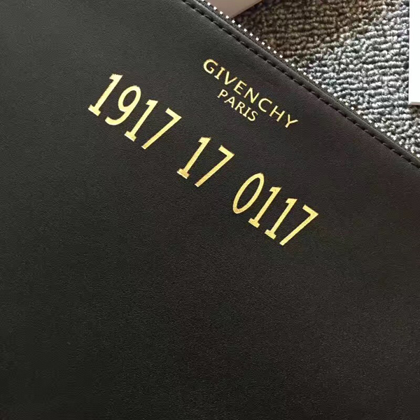 17/18AW GIVENCHY ジバンシィスーパーコピー レザー ロゴクラッチバッグ 1917 17 0117