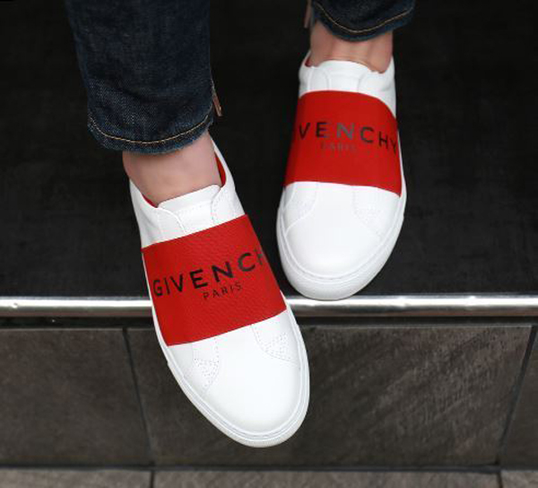 (ジバンシィ偽物 GIVENCHY)Urban ストラップ レザースニーカー BE0005E01Y 112