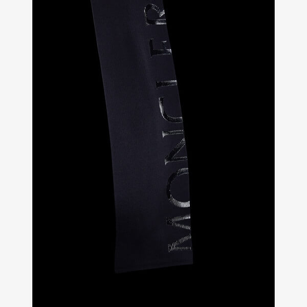 モンクレール 偽物 20/21AW新作【MONCLER】ハーフシャインレタリングロゴマフラー