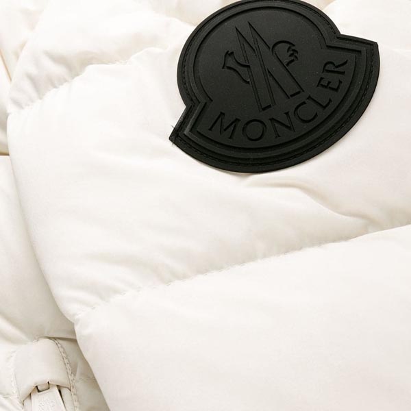 モンクレール 偽物 ​20/21秋冬芸能人 MONCLER ダウンジャケット DUBOIS セールで奇跡の入荷
