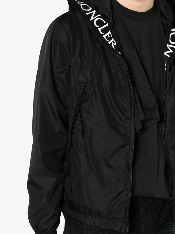 2020新作限定☆モンクレールコピー MONCLER MASSEREAU ナイロン ジャケット 1A73800 54155 999
