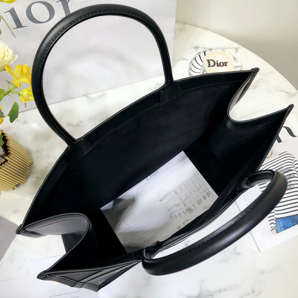 2018新作 ディオールスーパーコピー ディオール BOOK TOTE M1286ZWSG_M911