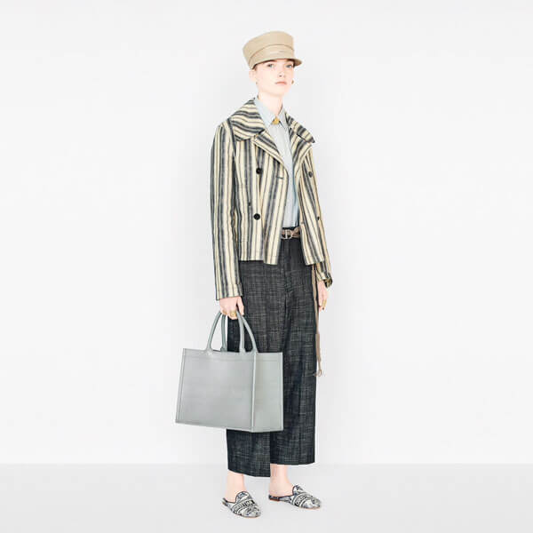 【完売必至】ディオール ブックトート コピー ディオール“ディオール BOOK TOTE”スモールバッグ M1296ZGSB_M59P