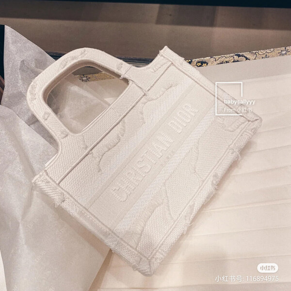 ディオール*新作*ディオールブックトート コピー BOOK TOTE MINI ニサイズ★入手困難!!