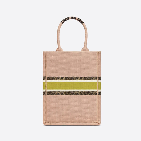 ディオール ブックトート 偽物 ディオール BOOK TOTE バーティカルバッグ Fleurs Bibliques エンブロイダリー