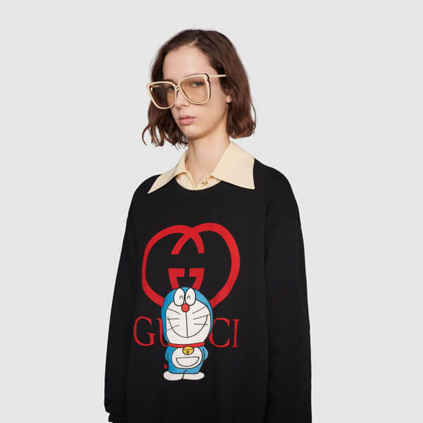 グッチ ドラえもん 偽物 コラボ DORAEMON X グッチ ドラえもん x グッチ 黒色のコットンスウェット