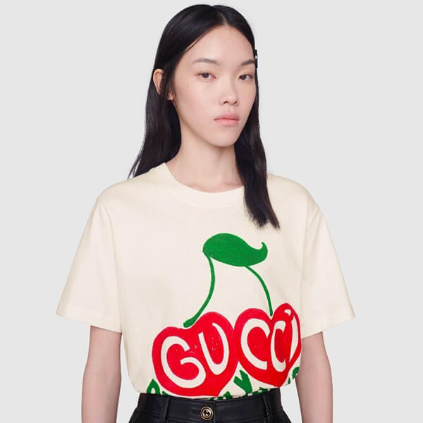 グッチ BEVERLY HILLS グッチ Tシャツ 偽物 チェリー プリント 580762 XJCRJ 9095