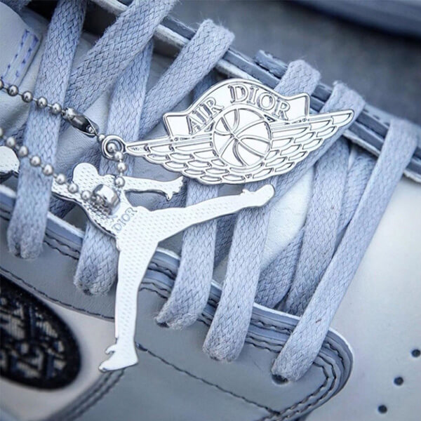 大注目コラボ！ディオール ナイキ スニーカー コピー ディオール × ナイキ Air Jordan 1 High OG