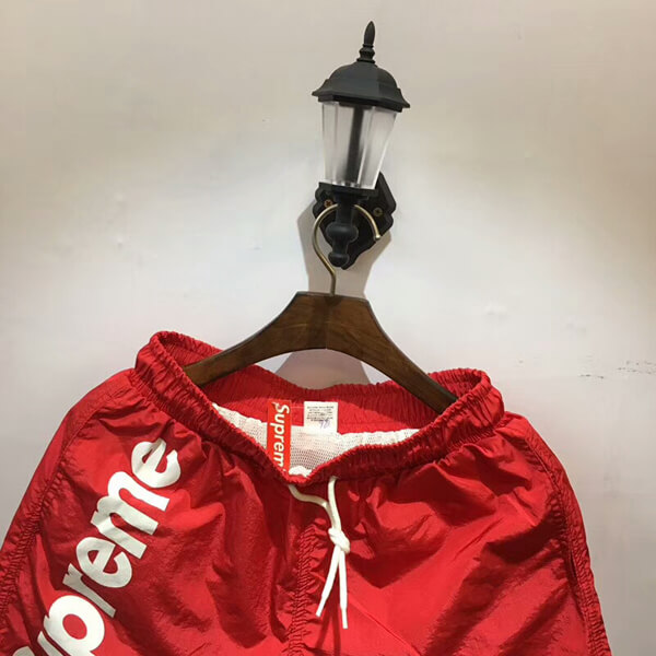 18AW シュプリームスーパーコピー シュプリーム Split Logo Water Short 水着 赤