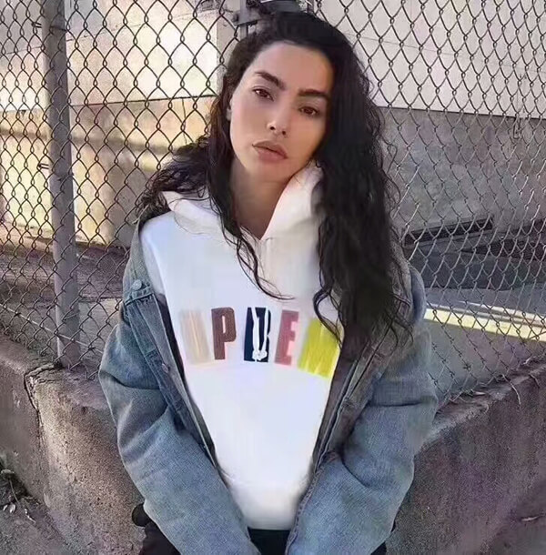 シュプリーム×ルイヴィトン シュプリーム×ルイヴィトンスーパーコピー 2017年新作 Sweatshirt Hooded 限定 コラボ フード付き ヴィンテージ