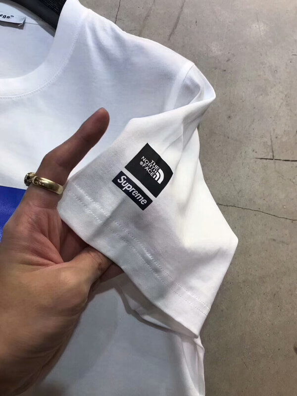 2020SS新作 シュプリームスーパーコピー シュプリーム x The North Face Mountain White Tee Tシャツ 白