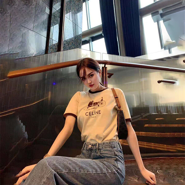 セリーヌ Tシャツ パロディ 大人の色味◇SULKY◇2X575485F.07BQ