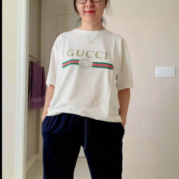 gucci直営店 在庫一掃セールグッチ Tシャツ スーパーコピー グッチ 2023AW ギフトOK ロゴTシャツ ユニセックス