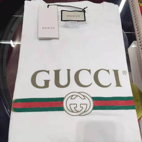 gucci直営店 在庫一掃セールグッチ Tシャツ スーパーコピー グッチ 2023AW ギフトOK ロゴTシャツ ユニセックス