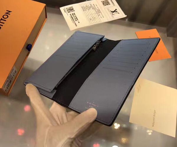 ルイヴィトン スーパーコピー ポルトフォイユブラザ M67728 エピ レザー モノグラム エクリプス キャンバス