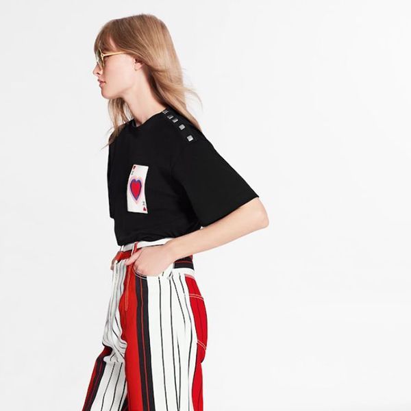 ルイヴィトン Tシャツ パロディ ブランドコピー tシャツ レディース グレーのパンツにぴったり似合うヴィトンのレディース1A8M7B