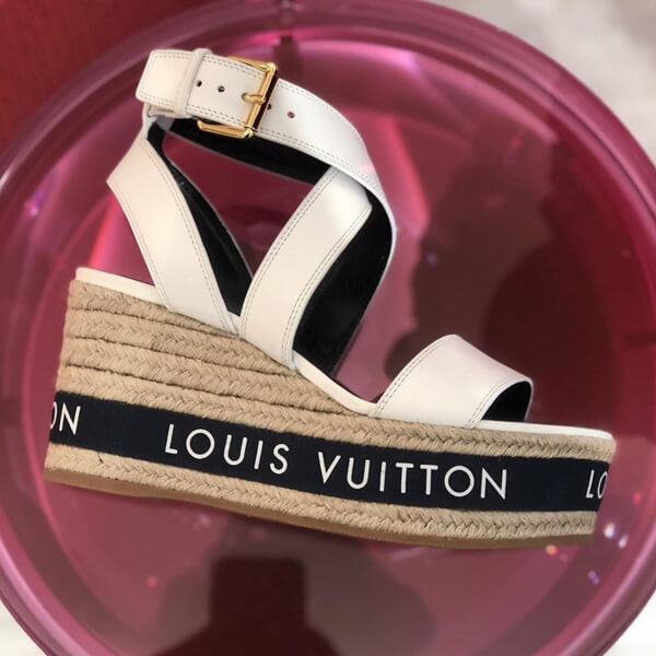 ☆LV☆ルイヴィトン 偽物 夏のお出かけに♪バウンダリーライン サンダル 1A64GK