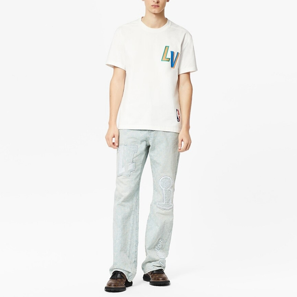 ルイヴィトン NBA Tシャツ 偽物 22FW★フロントアンドバックレタープリントT 1A8X8R