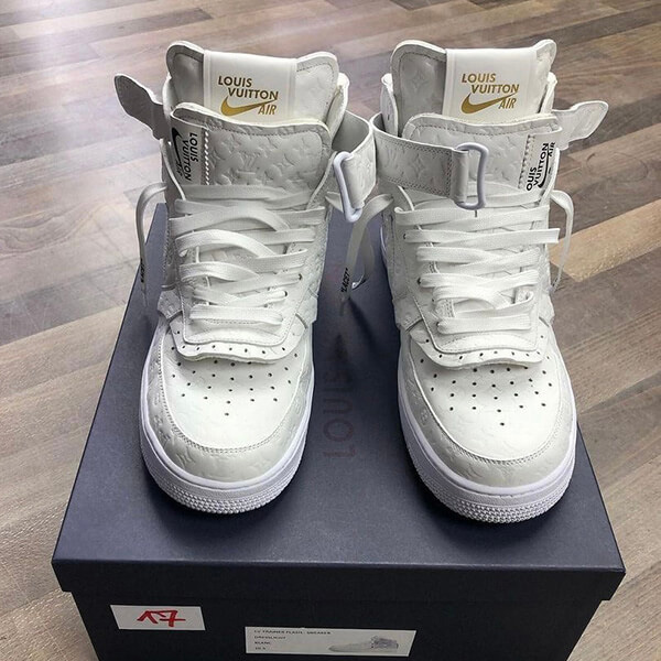 ルイヴィトン ナイキ 偽物 エアフォースワン 偽物 エアフォース1 コピー スニーカー Air Force 1 完売必須