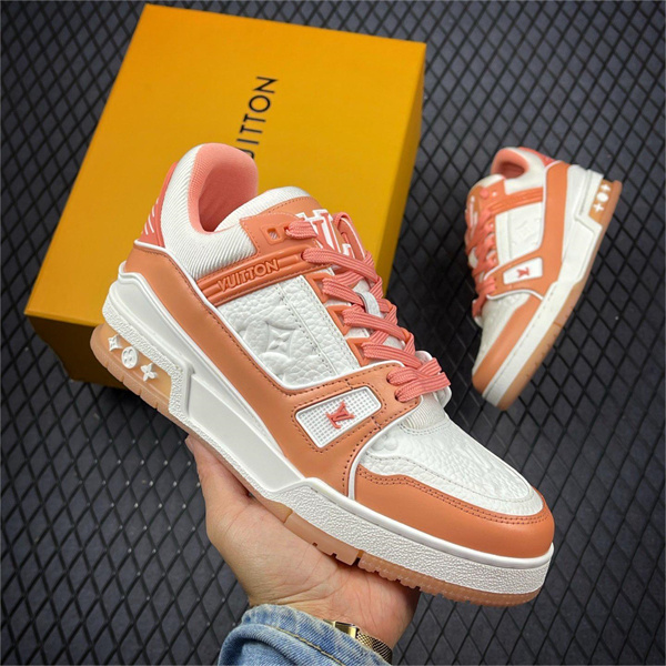 【希少限定カラー！】 LOUIS VUITTON コピー スニーカー ルイヴィトン TRAINERシリーズ 子牛革 クリームカラー