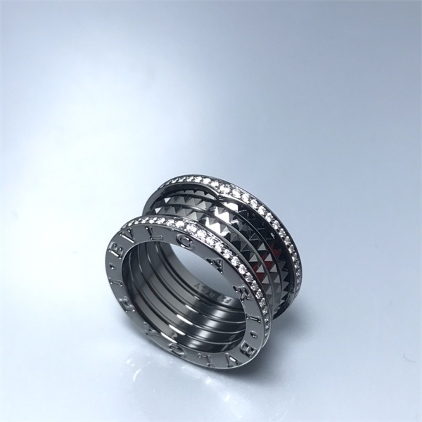 ブルガリ コピー リング ビー・ゼロワンシリーズ ロック BVLGARI B.zero1 Rock ブラックセラミック製 ダイヤモンド