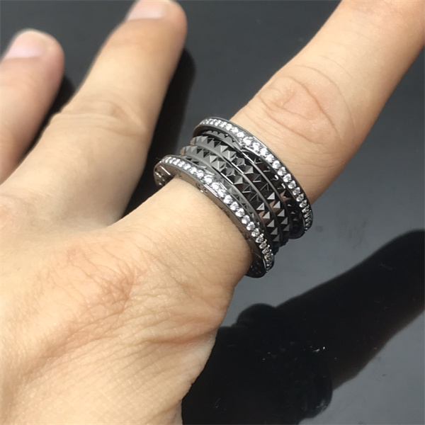 ブルガリ コピー リング ビー・ゼロワンシリーズ ロック BVLGARI B.zero1 Rock ブラックセラミック製 ダイヤモンド