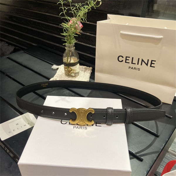 SNSで大人気韓国ファッション CELINE コピー ベルト レディース レトロ高級感 セリーヌ ロゴバックル