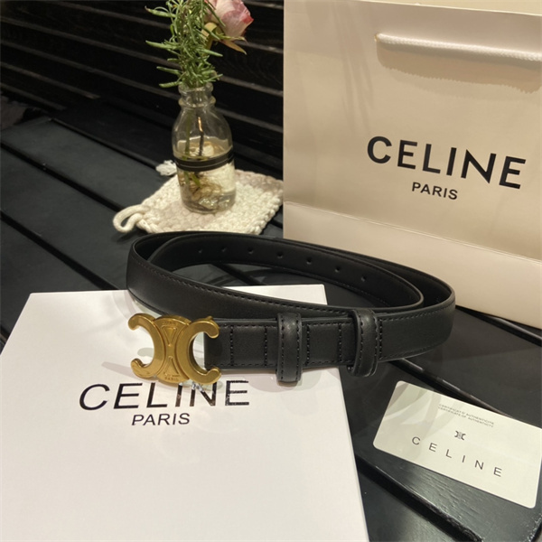 SNSで大人気韓国ファッション CELINE コピー ベルト レディース レトロ高級感 セリーヌ ロゴバックル