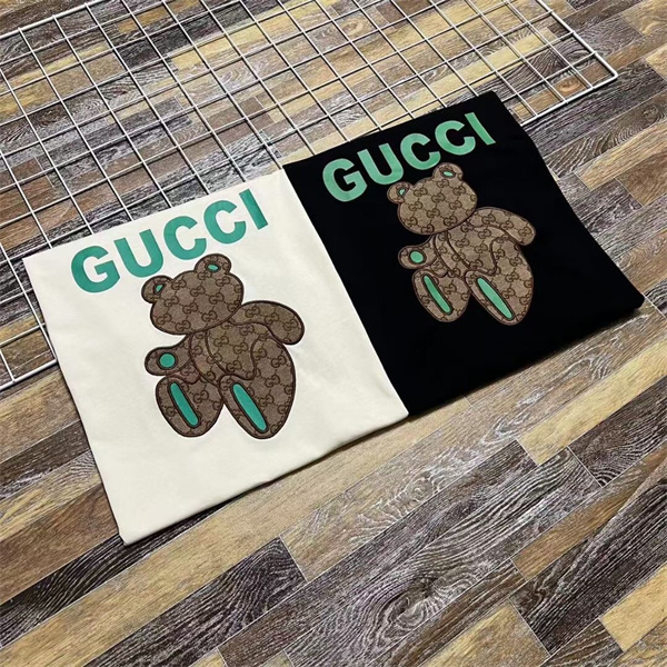 ふわっと柔らかい着心地★GUCCI スーパーコピー Ｔシャツ グリーン 熊 くま 刺繍ロゴ プリント 男女兼用 丸首 モノグラム