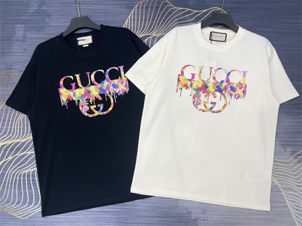 年齢を選ばず★GUCCI スーパーコピー Ｔシャツ ロゴ プリント 丸首 コットン 鮮やかなカラー 定番