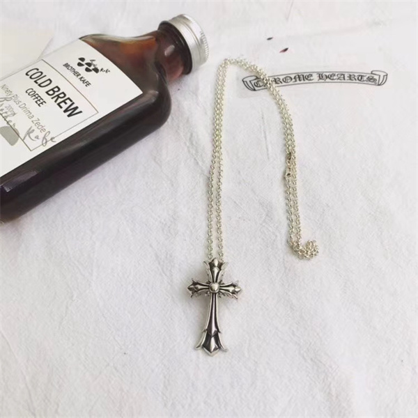 人気賞を受賞しました CHROME HEARTS コピー ネックレス ダブル クロス クロムハーツ チェーン リング 