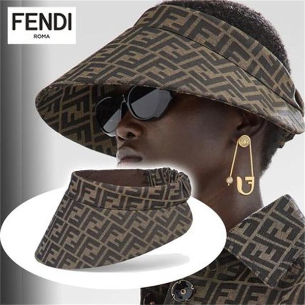 カジュアルな印象を演出 FENDI コピー サンバイザー FFモチーフ