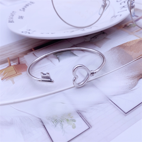 ♥とびきりの逸品♥ Tiffany & Co. スーパー コピー ブレスレット バングル ハート 925シルバー ティファニー