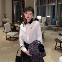 春先のトレンド Saint Laurent スーパーコピー シャツ レディース イヴ・サンローラン ミニマル エレガント風