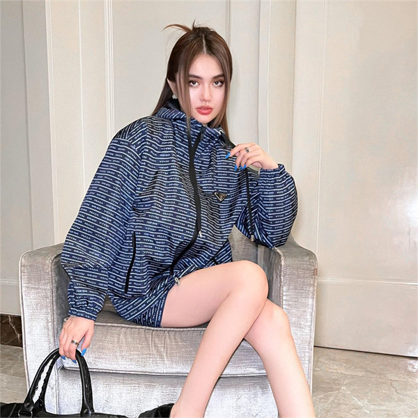 おすすめの新作 PRADA コピー セットアップ プラダ UVカット 三角 モノグラムロゴ レディース 
