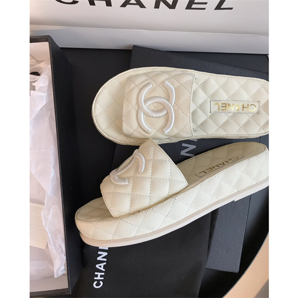 CHANEL シャネル スーパーコピー サンダル羊革素材 刺繡 ロゴ