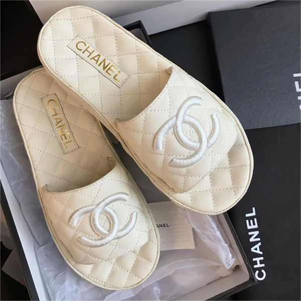 CHANEL シャネル スーパーコピー サンダル羊革素材 刺繡 ロゴ