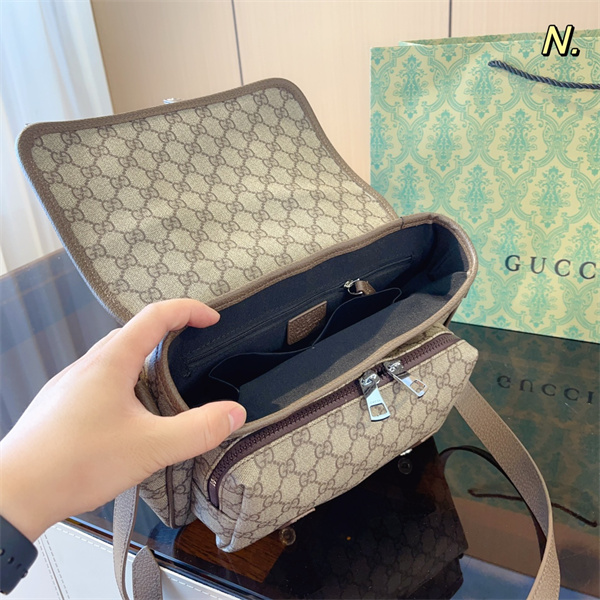 愛用するブランド新作 グッチGUCCI コピー ショルダーバッグ 牛革 レザー