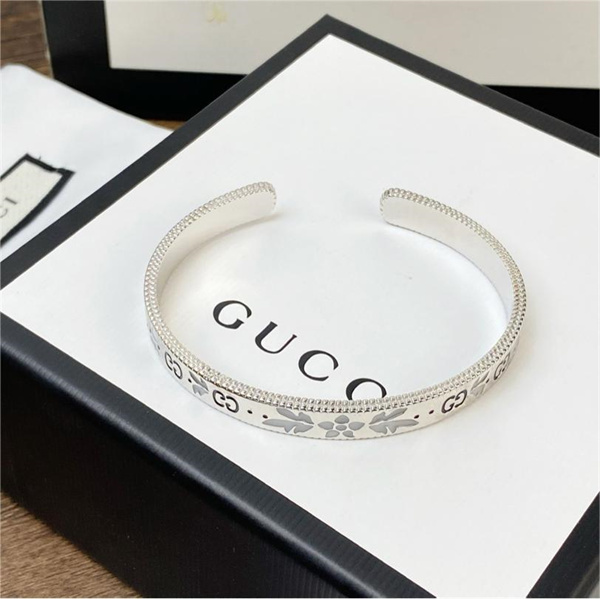 GUCCI コピー ブレスレット ホワイトゴールド アイコン ロゴ グッチ 上品 レディース