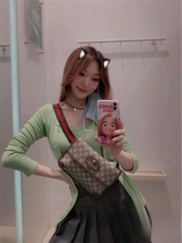 グッチ コピー GUCCI ウェストバッグ ボタン 長く愛用 モノグラム ロゴ キャンバス