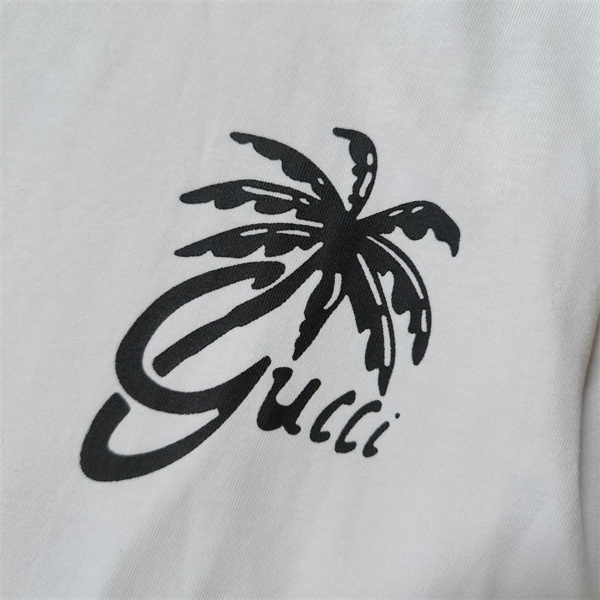 GUCCI コピー Tシャツ ヤシの木 イラスト グッチ ロゴ プリント コットン100 
