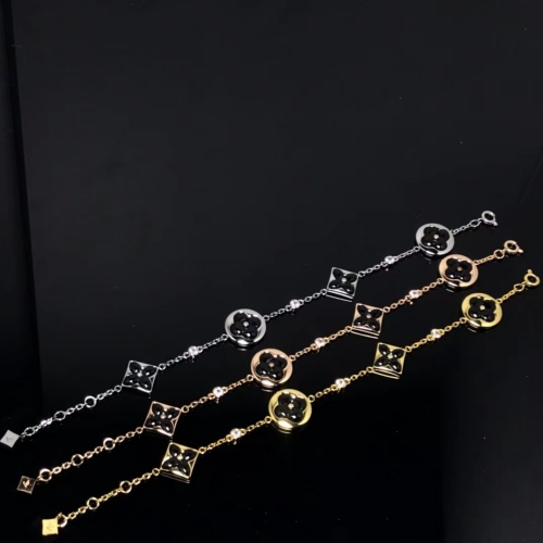 LOUIS VUITTON 女性用ブレスレットコピー ルイヴィトン 遊び心溢れるデザイン ブラックのエナメル