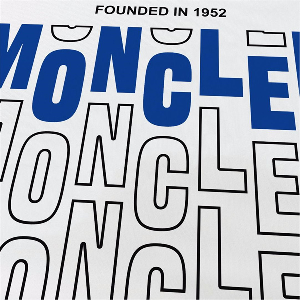MONCLER スーパーコピー トレーナー ロゴ プリント 柄 貼り付け ワッペン モンクレール