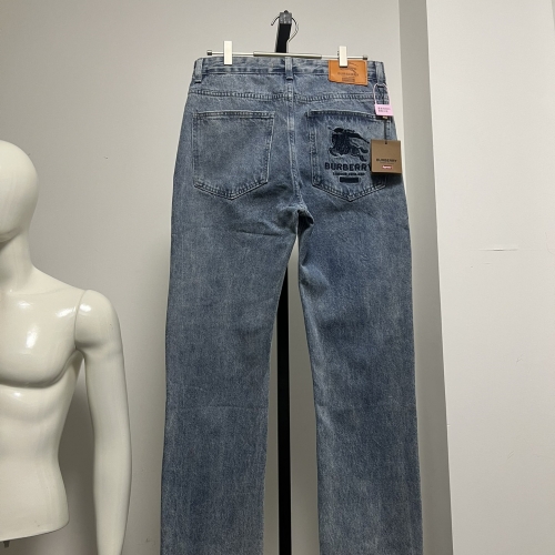 高品質Supreme 22SS Burberry シュプリームコピーデニム ベーシック万能ジーンズ戦馬刺繍