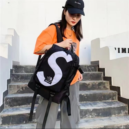 人気定番3色展開 Supreme The North Face S Logo Expedition Backpack バックパックコピー