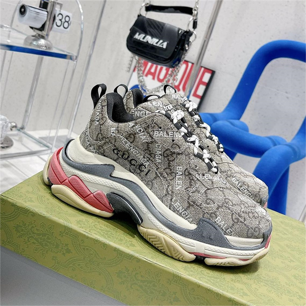 バレンシアガ コピー スニーカー GUCC1 x Balenciaga コラボ Triple Sモノグラム トリプルS トリプルエス