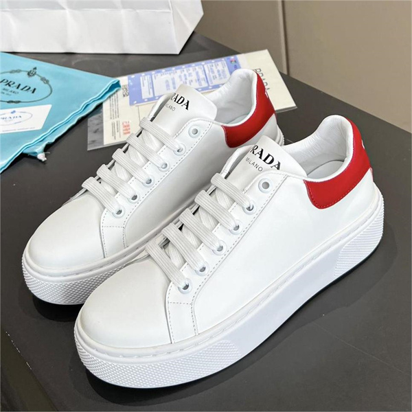 PRADA コピー スニーカー ローカット プラダ おしゃれ ロゴ プリント カジュアル靴 