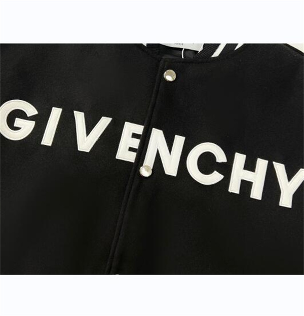 ジバンシー 偽物 ジャケット ロゴ ワッペン エンボス ライチ レザー 刺繡 ロゴ GIVENCHY